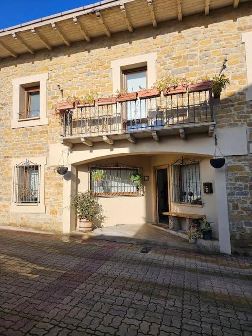 Descanso Urbano Pamplona Mutilva Alta Ngoại thất bức ảnh