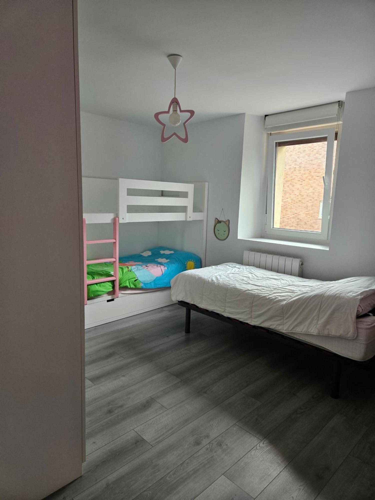 Descanso Urbano Pamplona Mutilva Alta Ngoại thất bức ảnh